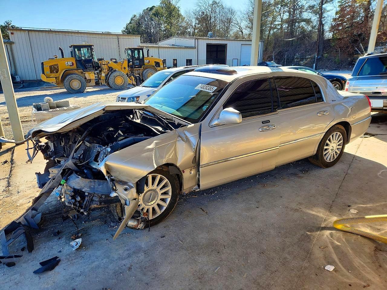 LINCOLN TOWN CAR 2004