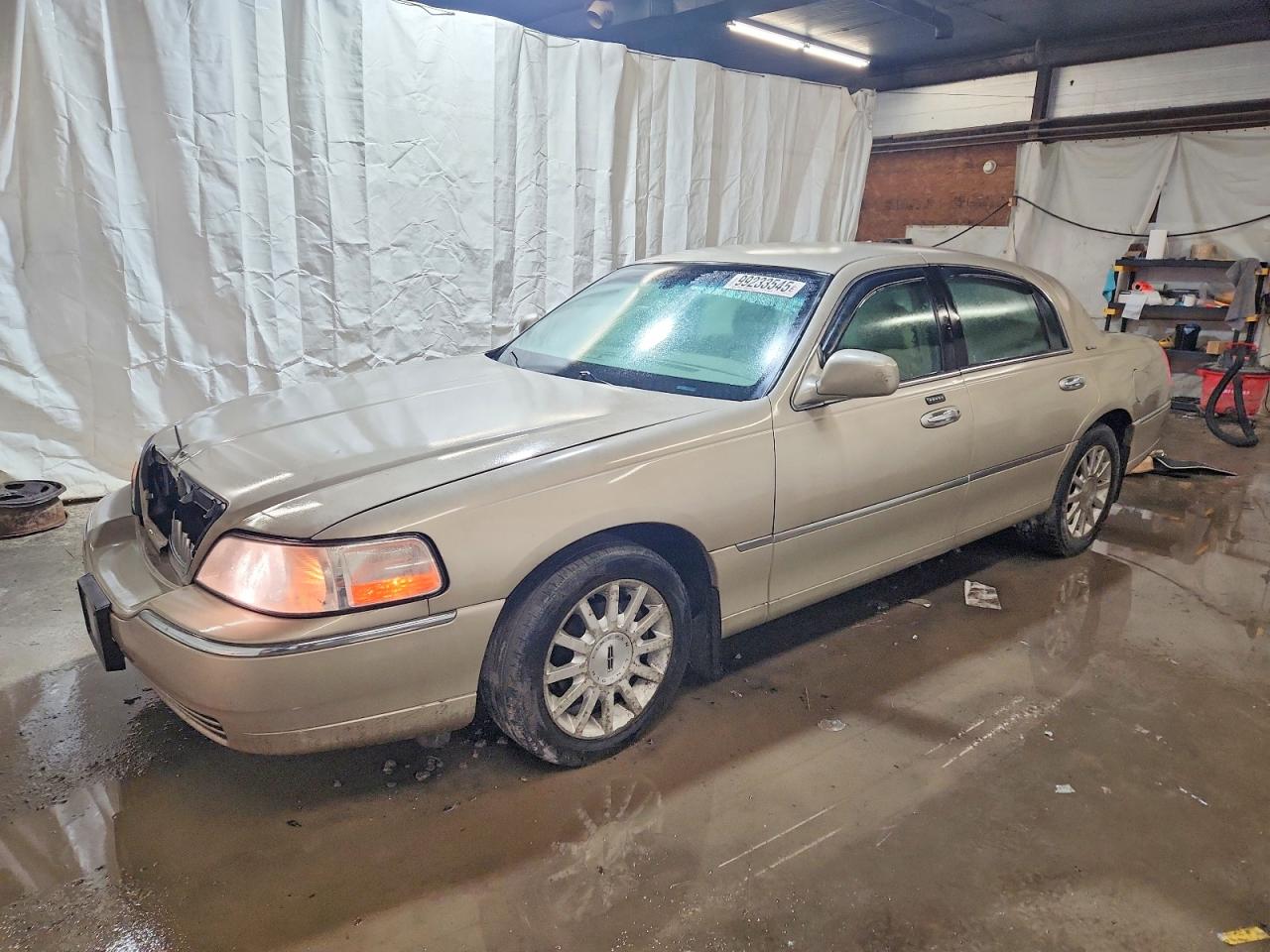 LINCOLN TOWN CAR S 2007