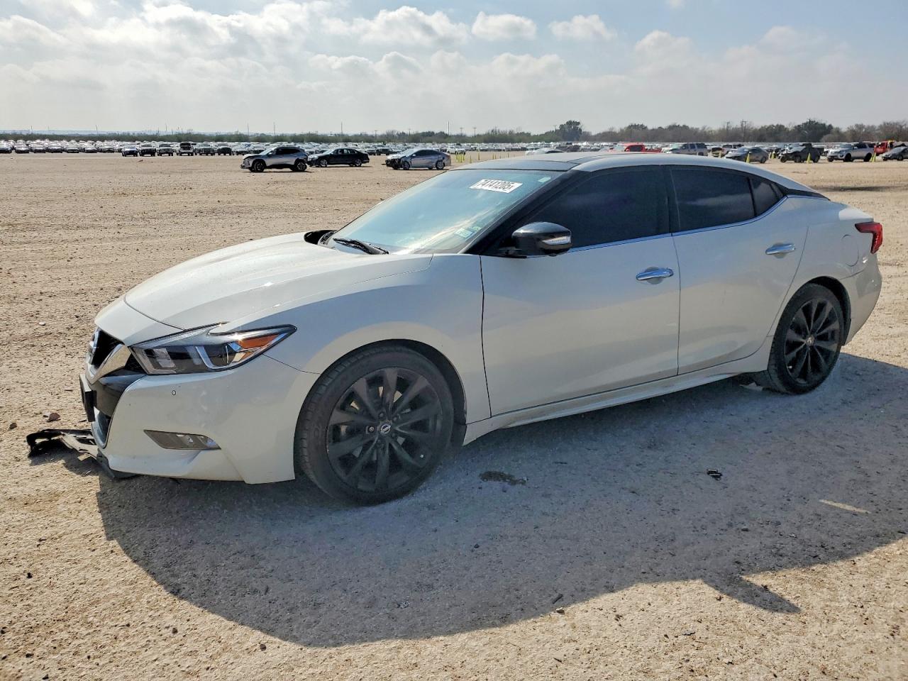 NISSAN MAXIMA 2016
