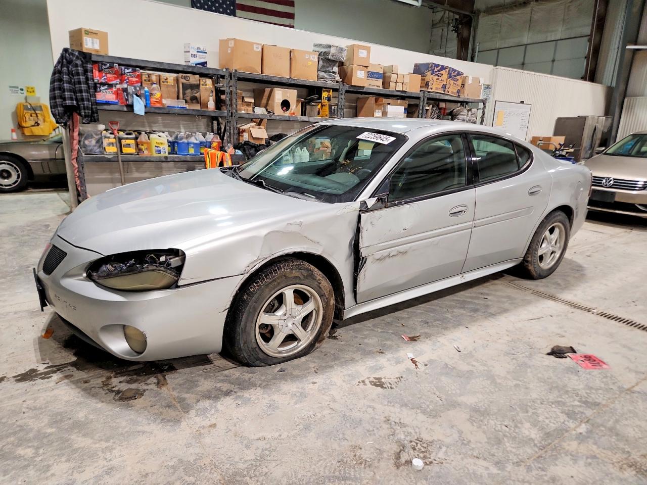 PONTIAC GRAND PRIX 2004