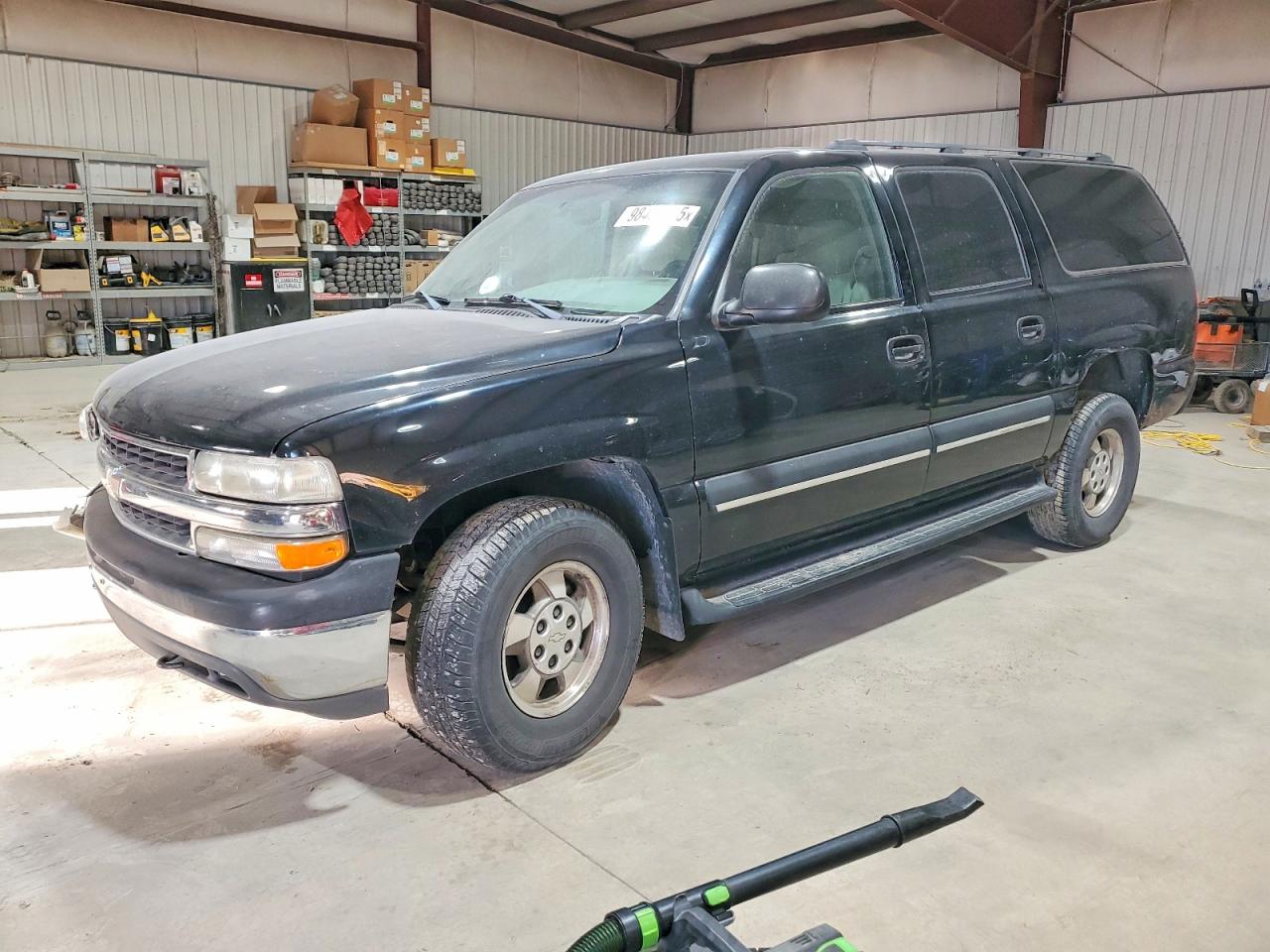 CHEVROLET SUBURBAN 2003
