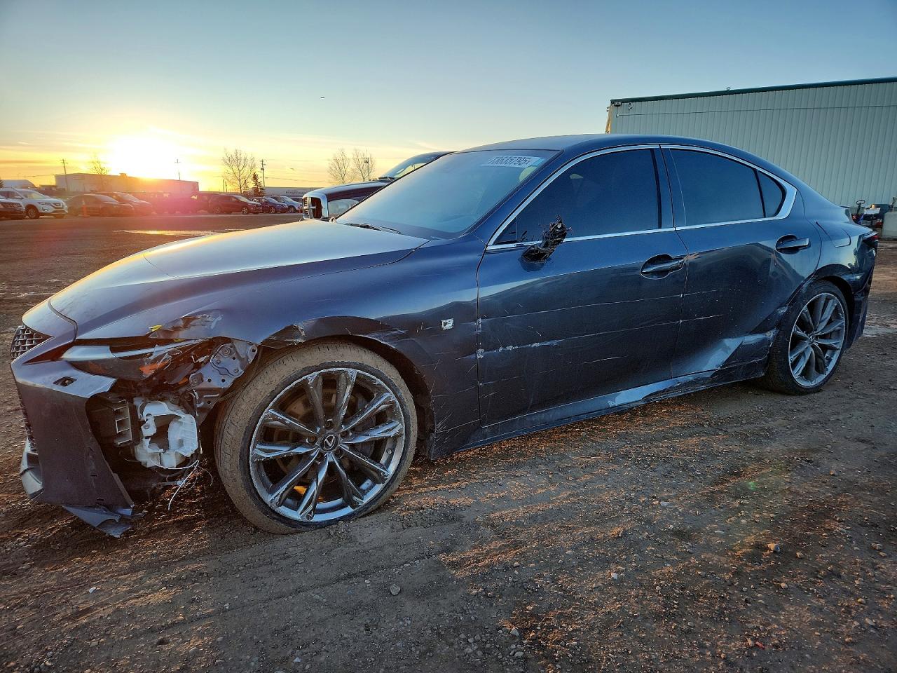LEXUS IS 2021