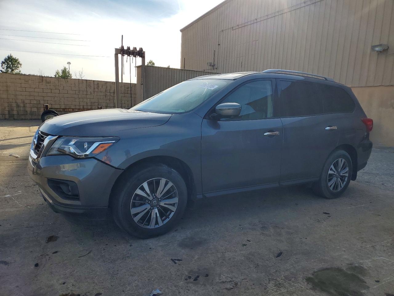 NISSAN PATHFINDER 2019