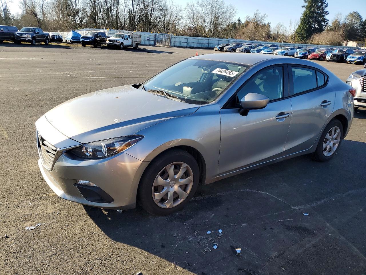 MAZDA 3 2015