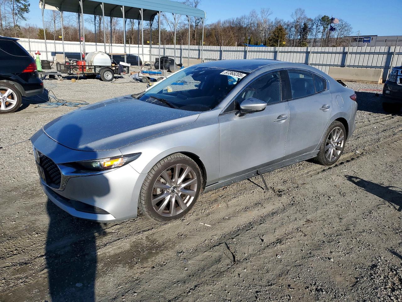 MAZDA 3 2019