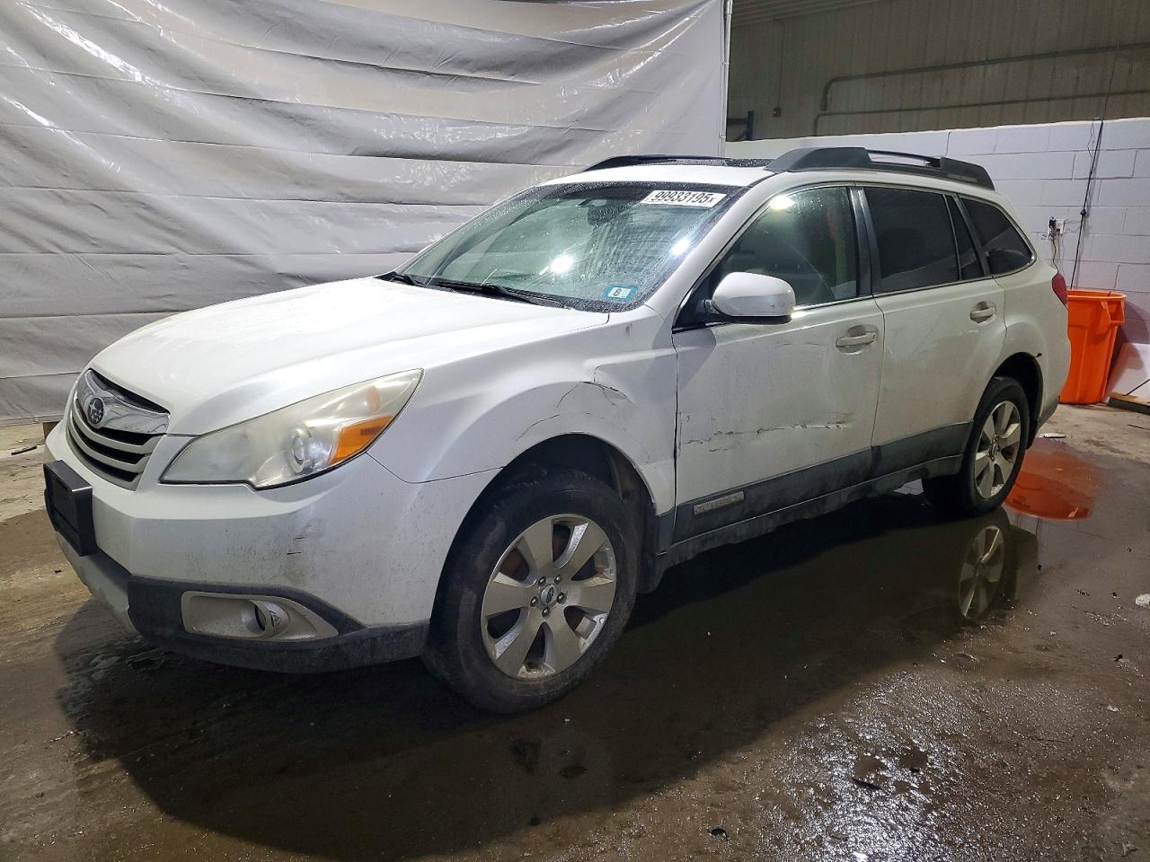 SUBARU OUTBACK 2012