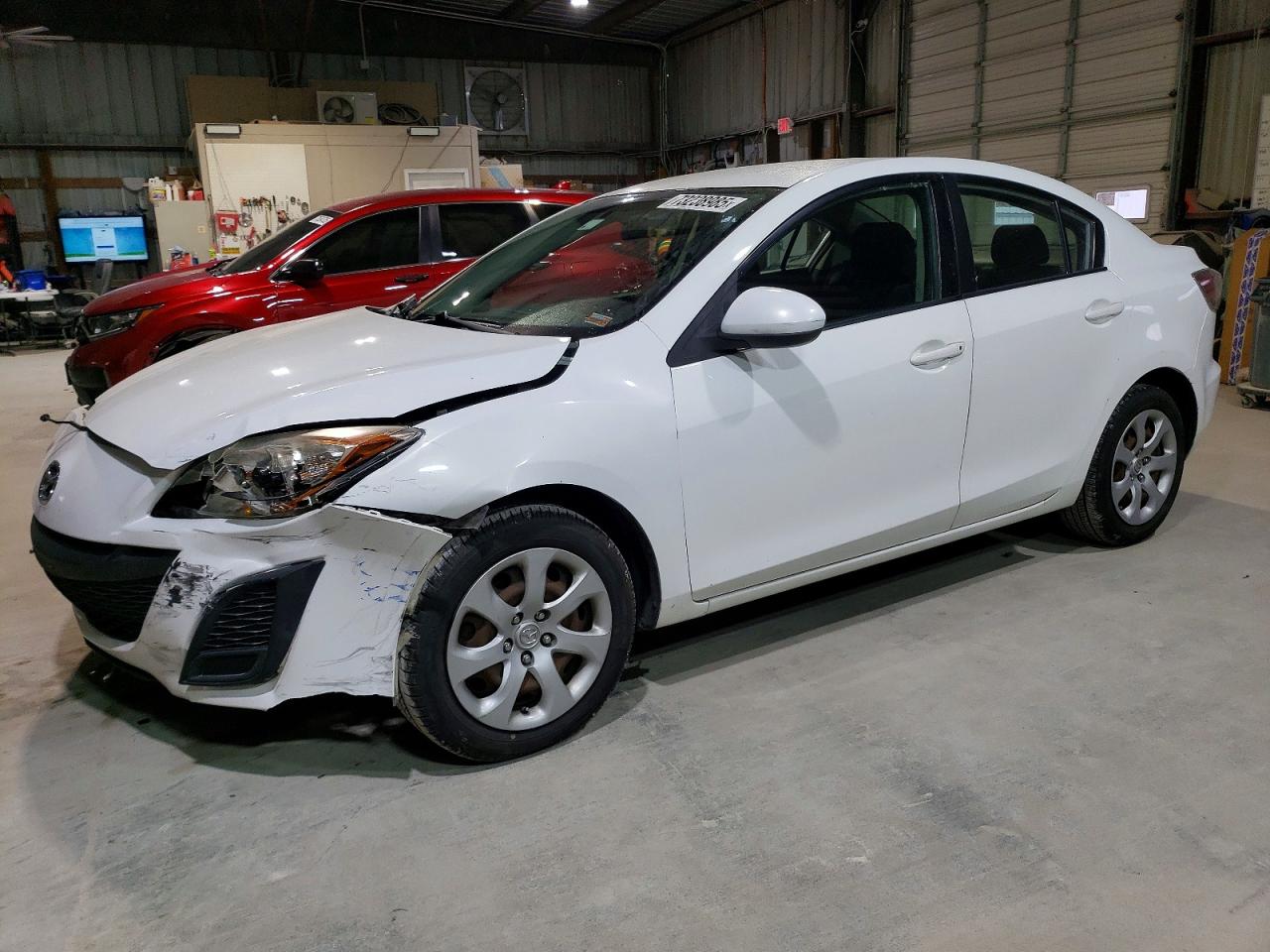 MAZDA 3 2011