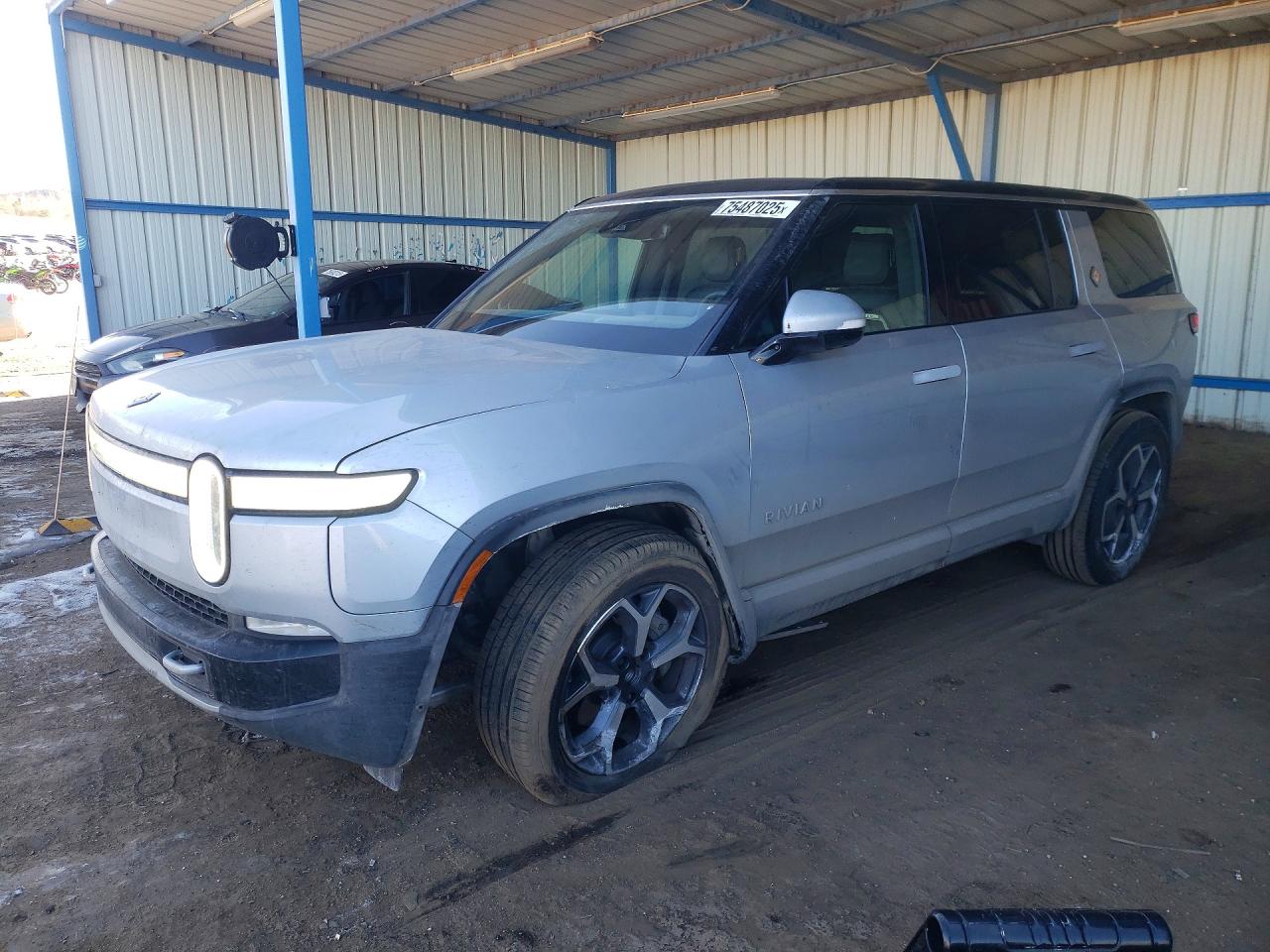 RIVIAN R1S 2024