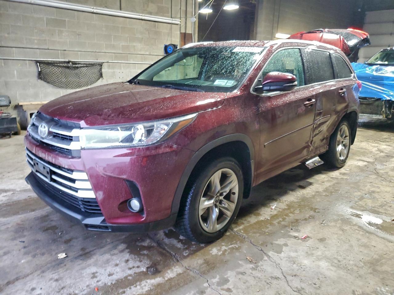 TOYOTA HIGHLANDER 2017