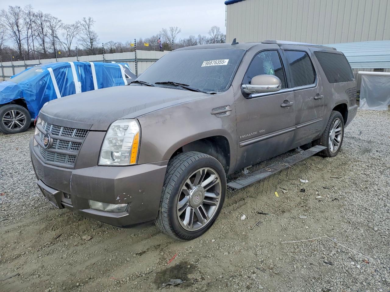 CADILLAC ESCALADE 2013