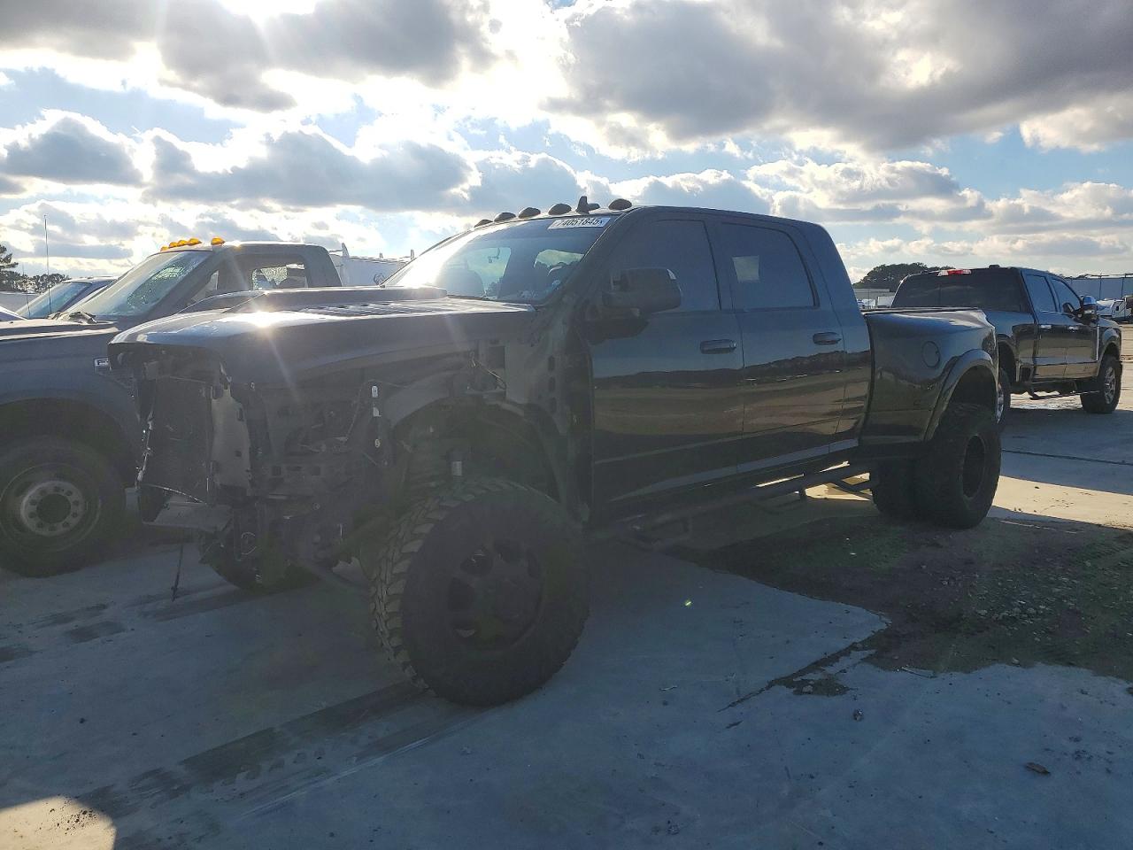 RAM 3500 LONGH 2015