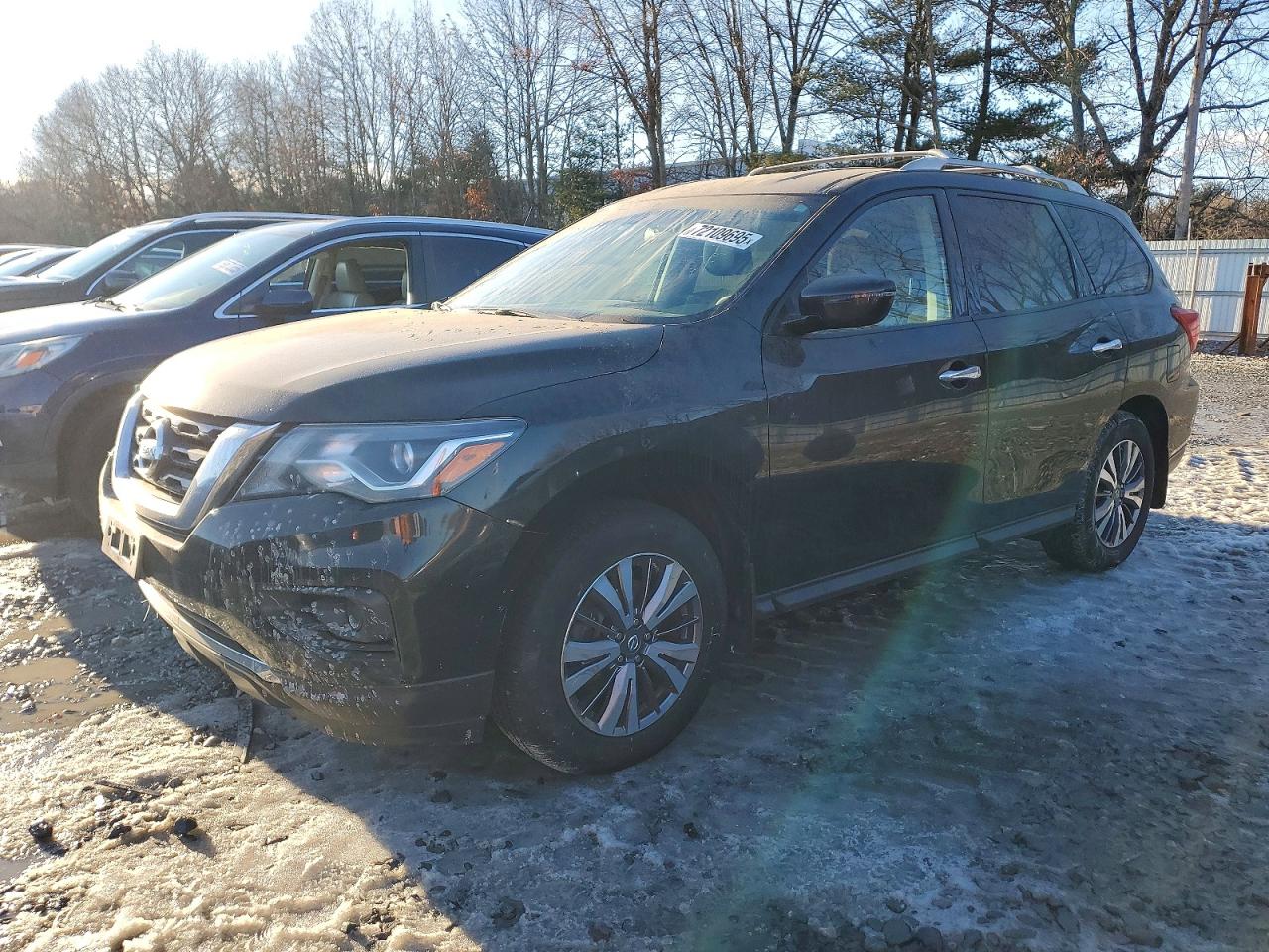 NISSAN PATHFINDER 2019