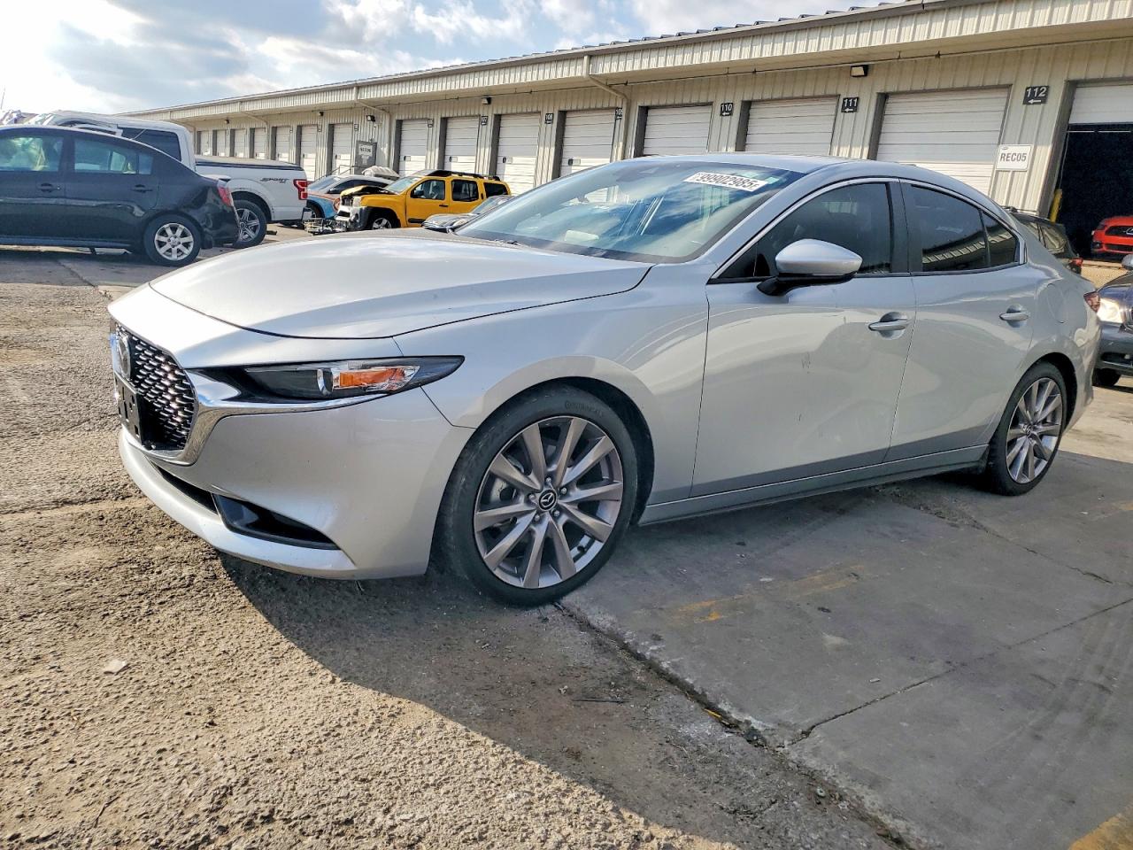 MAZDA 3 2019