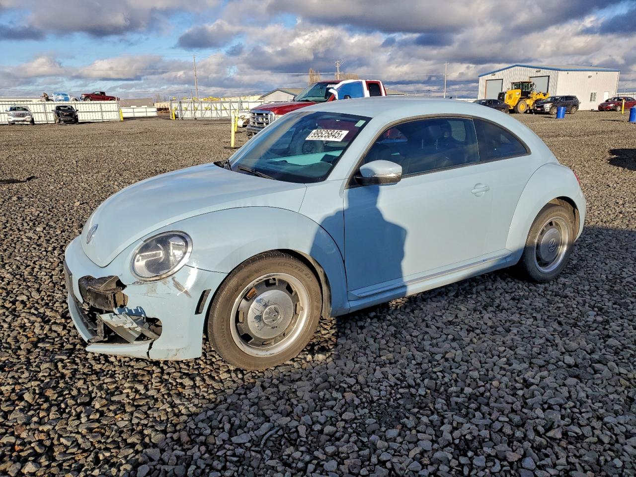 VOLKSWAGEN BEETLE 2012