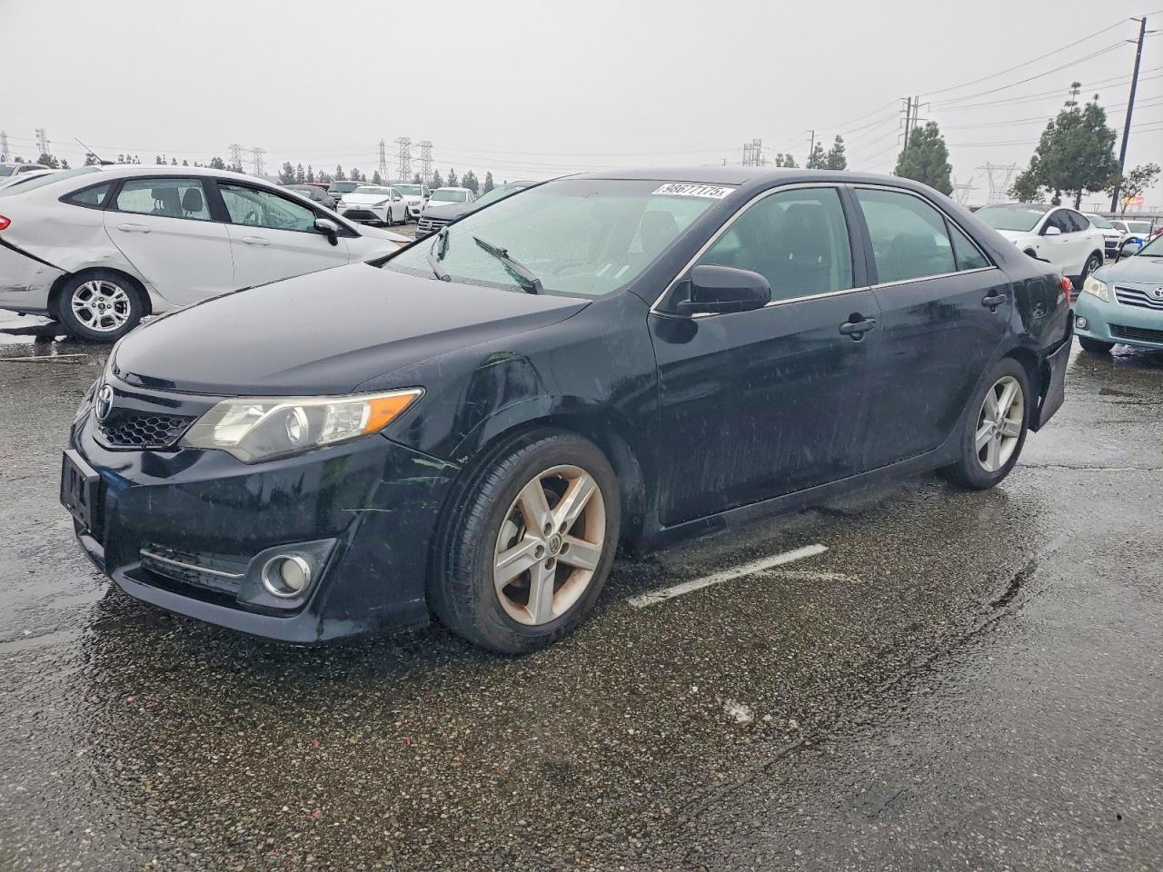 TOYOTA CAMRY 2014