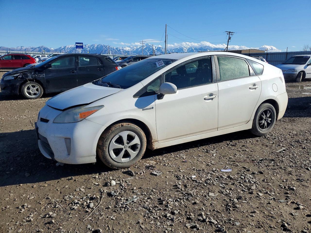 TOYOTA PRIUS 2013