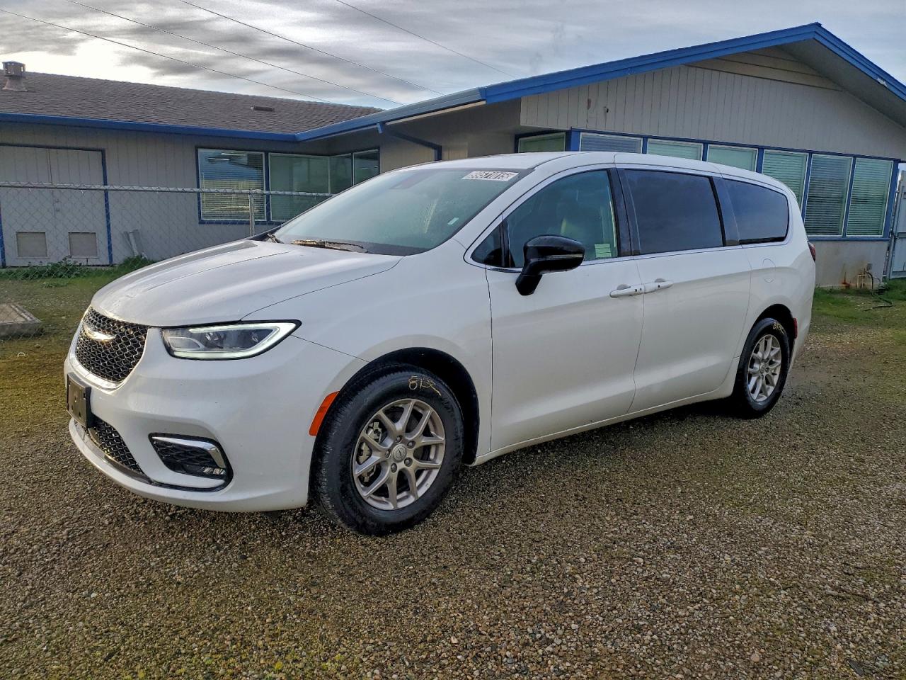 CHRYSLER PACIFICA S 2025