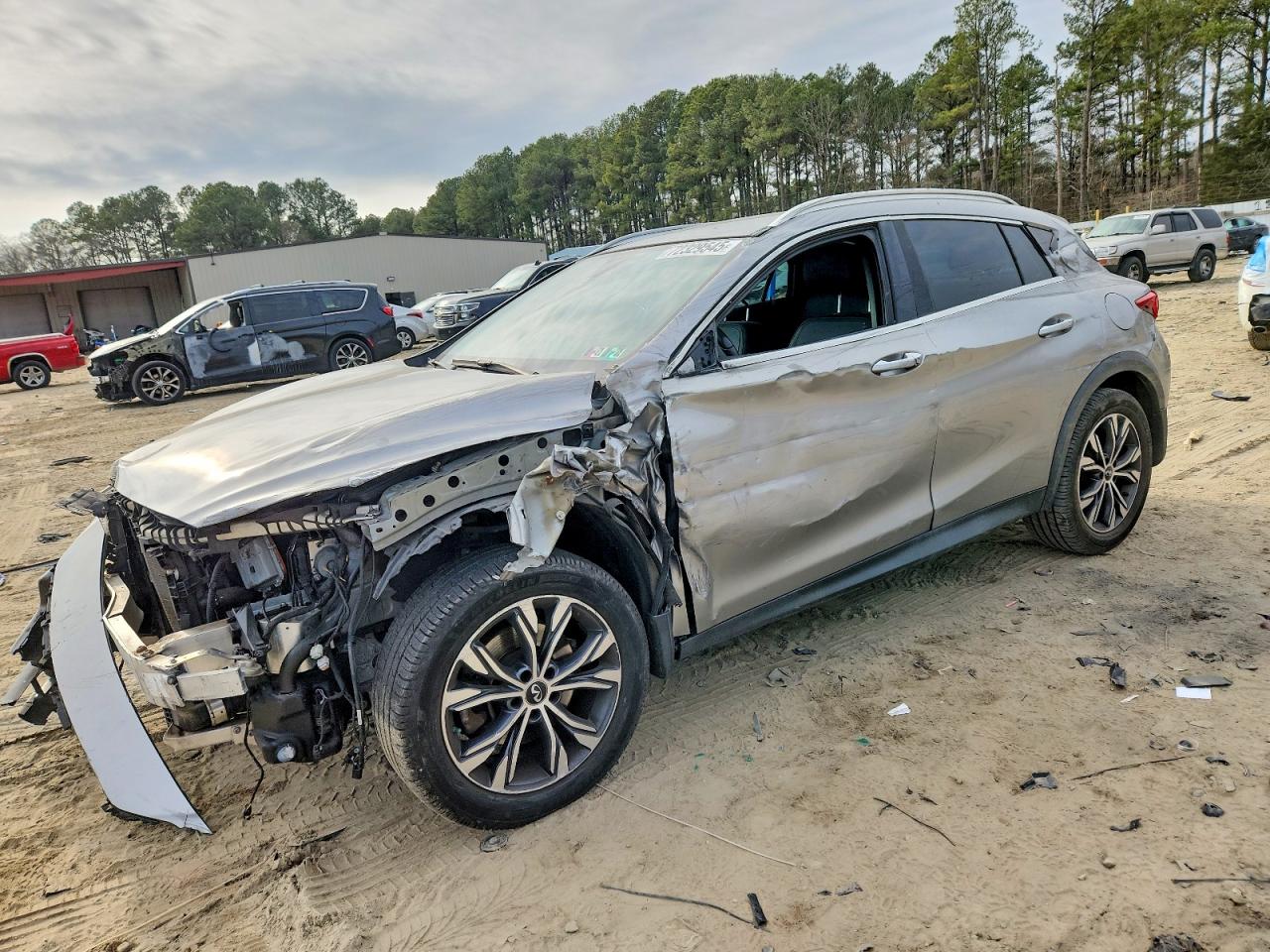 INFINITI QX30 2017