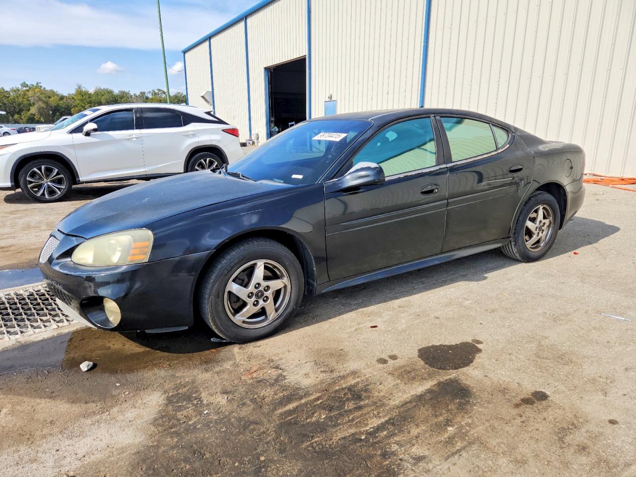 PONTIAC GRAND PRIX 2004