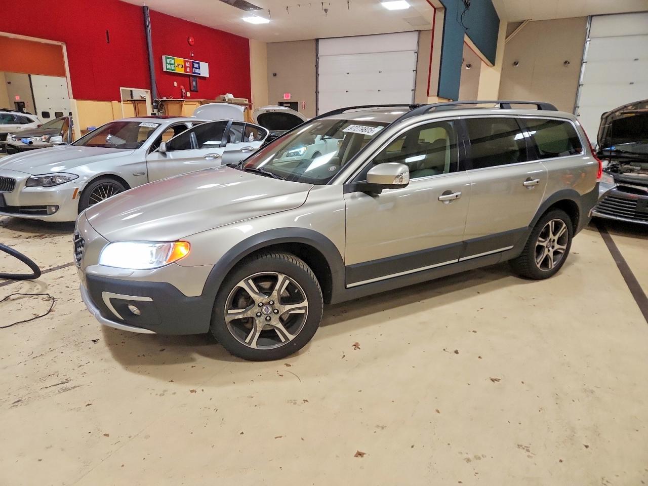VOLVO XC70 T6 2014