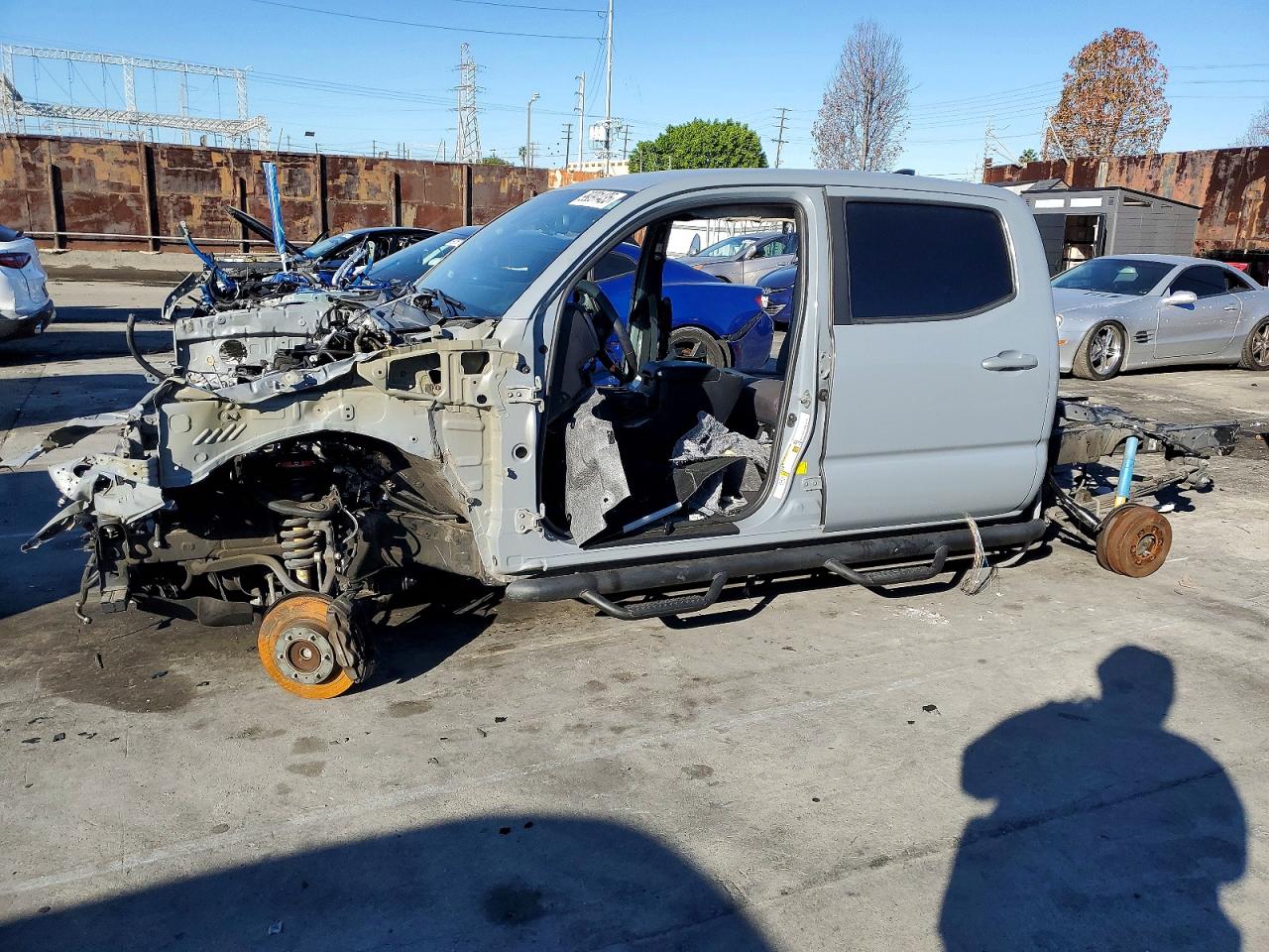 TOYOTA TACOMA DOU 2019