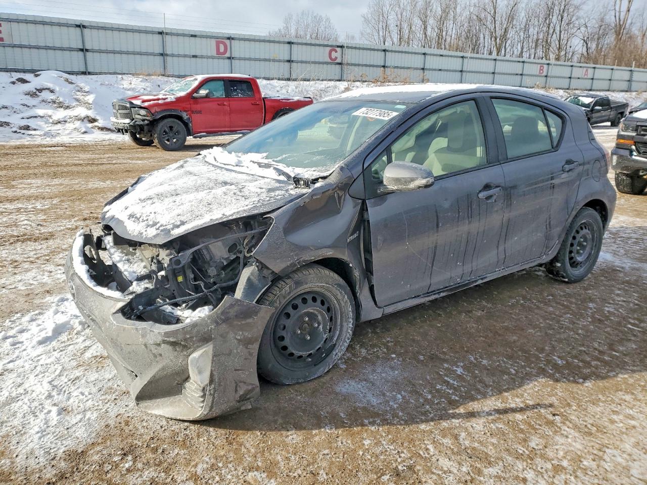 TOYOTA PRIUS C 2016
