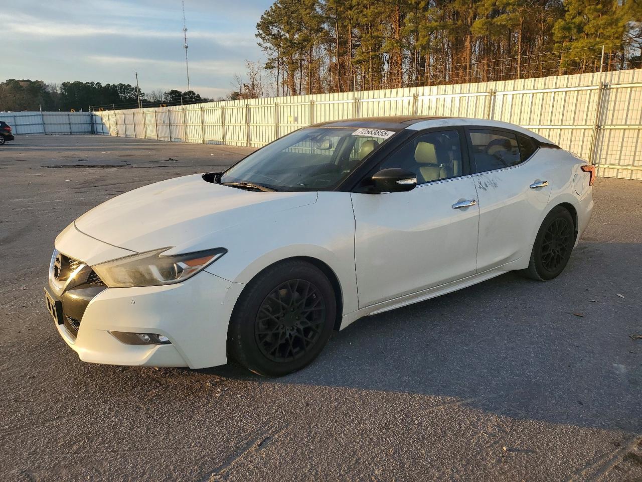 NISSAN MAXIMA 2016