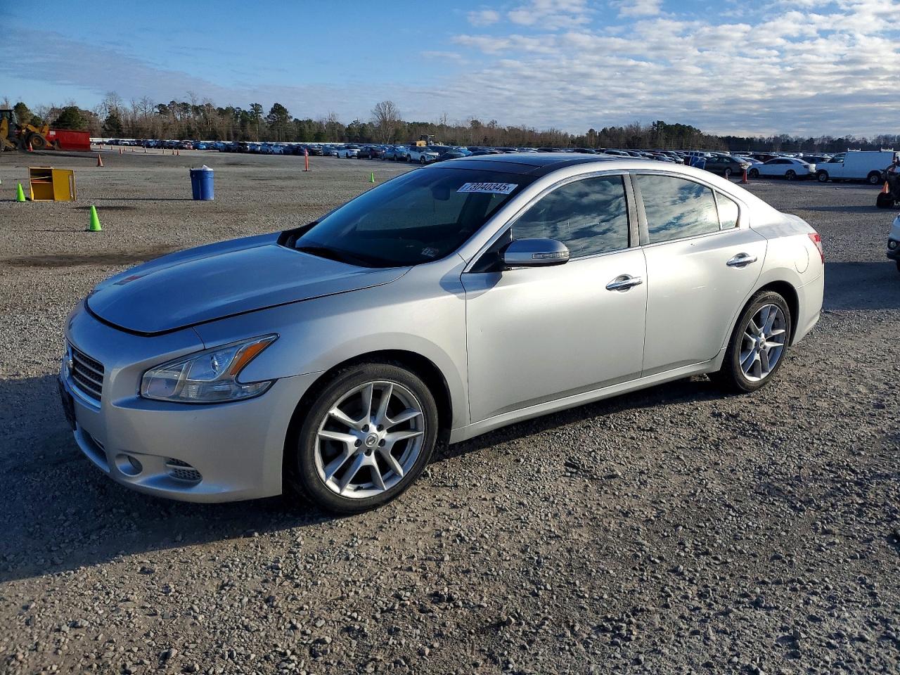 NISSAN MAXIMA 2010