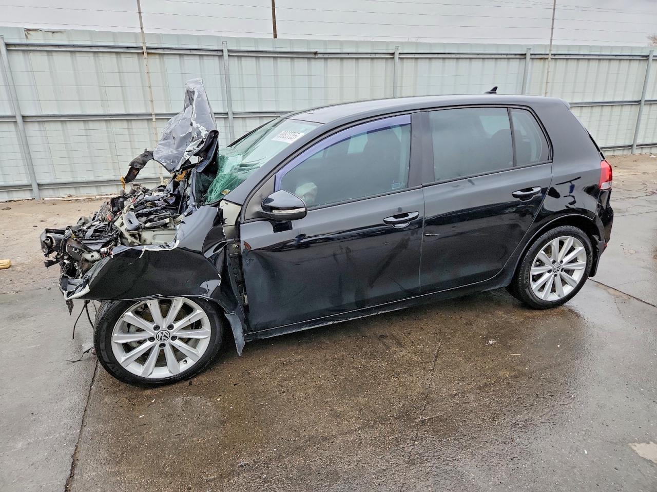 VOLKSWAGEN GOLF 2014