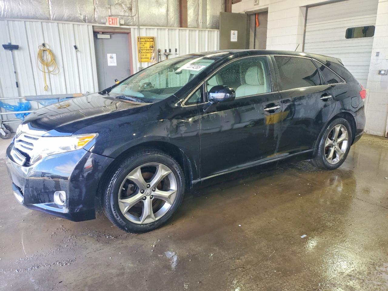 TOYOTA VENZA 2011