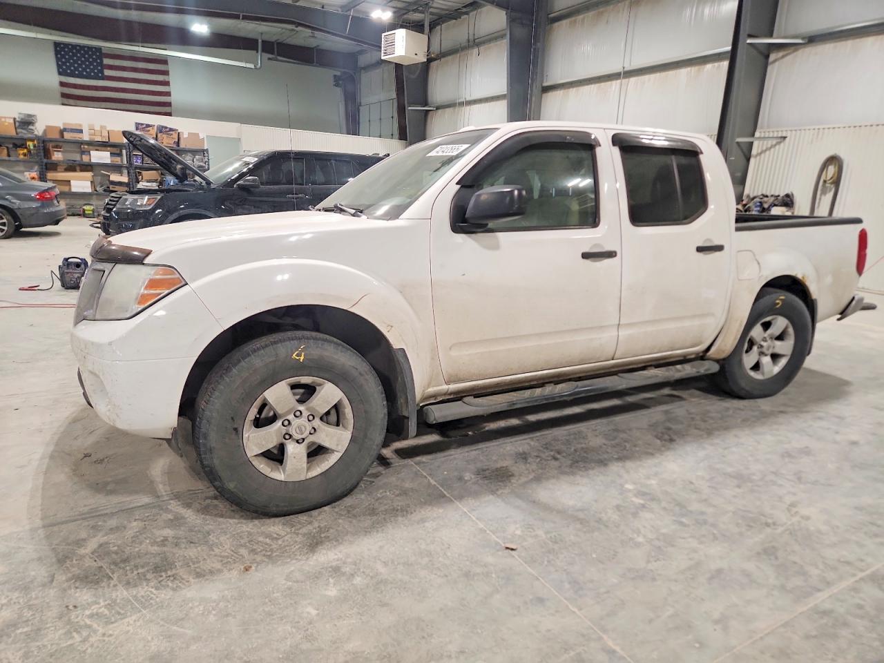 NISSAN FRONTIER 2012