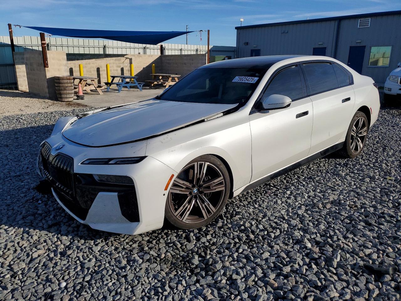 BMW 740 2023