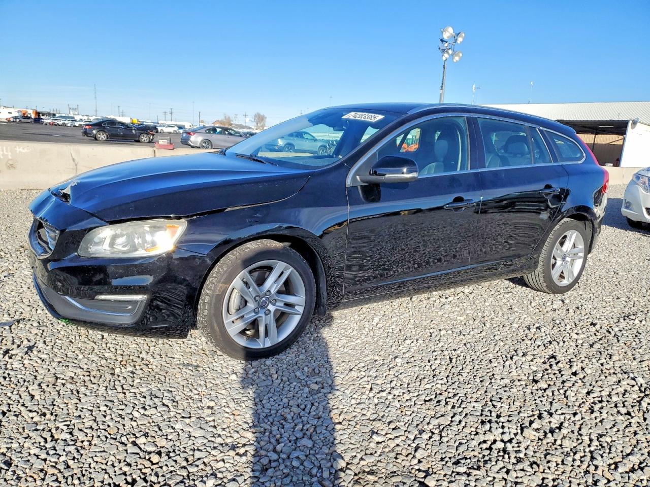 VOLVO V60 2015