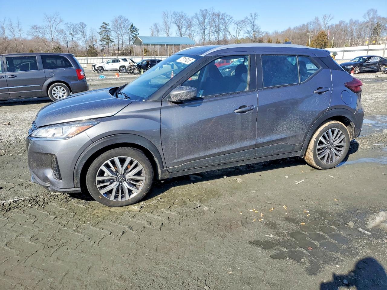 NISSAN KICKS 2024