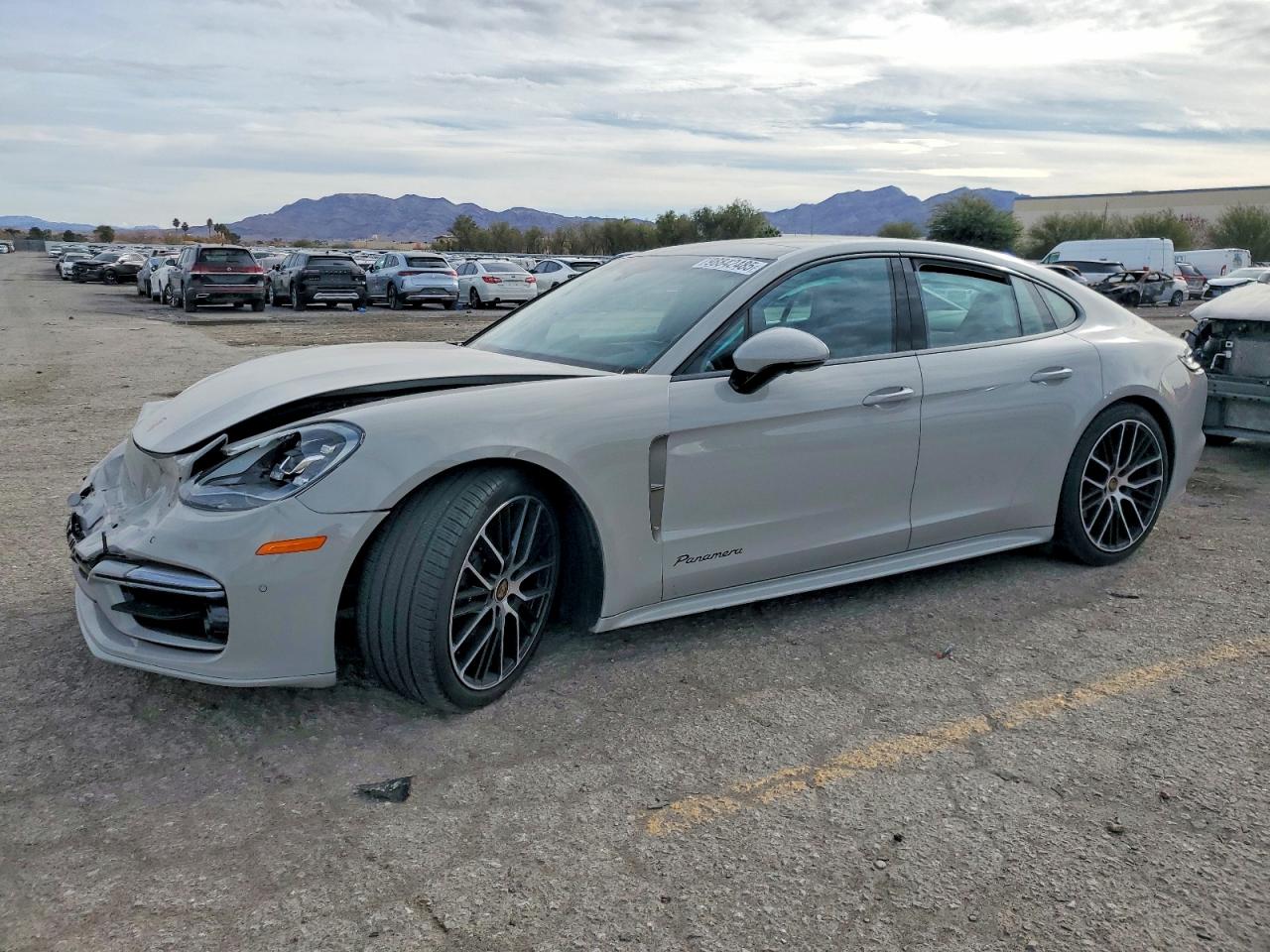 PORSCHE PANAMERA 2023
