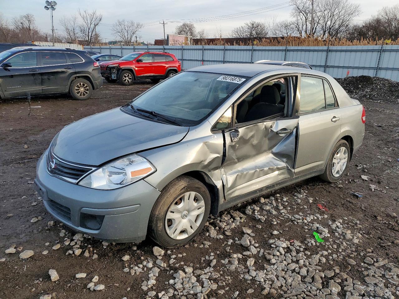 NISSAN VERSA 2011