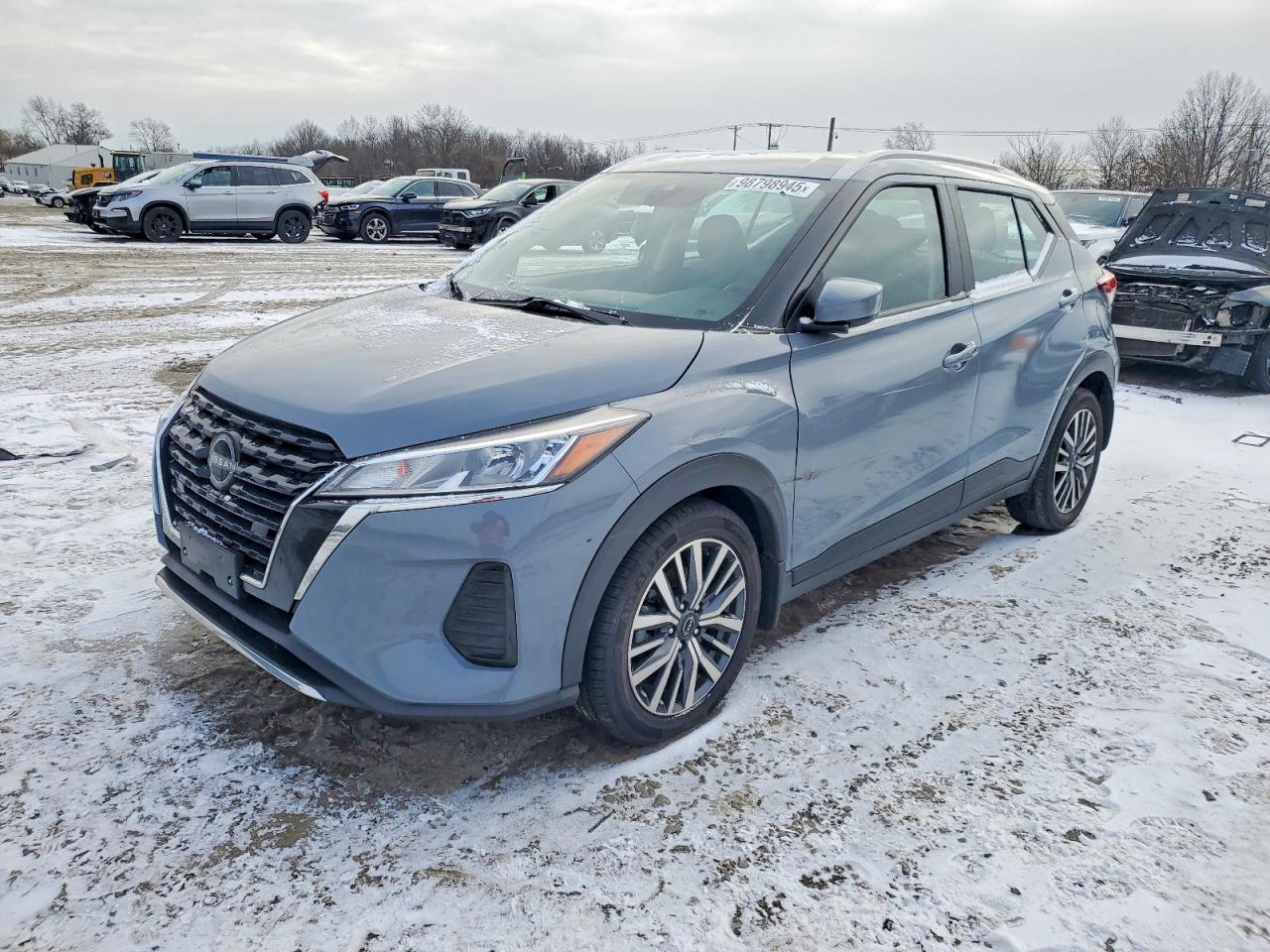 NISSAN KICKS 2023
