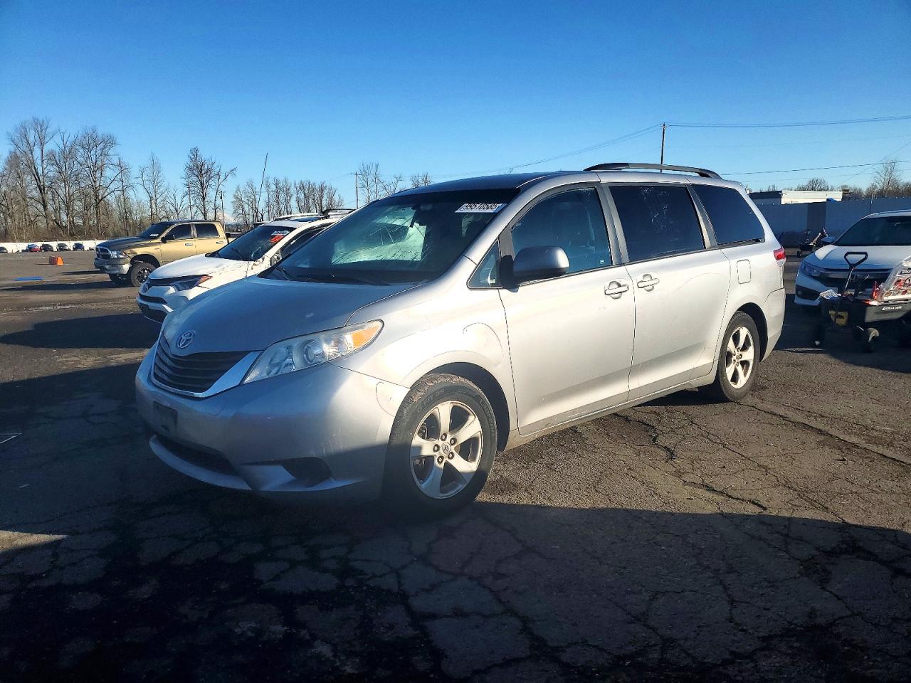 TOYOTA SIENNA 2012