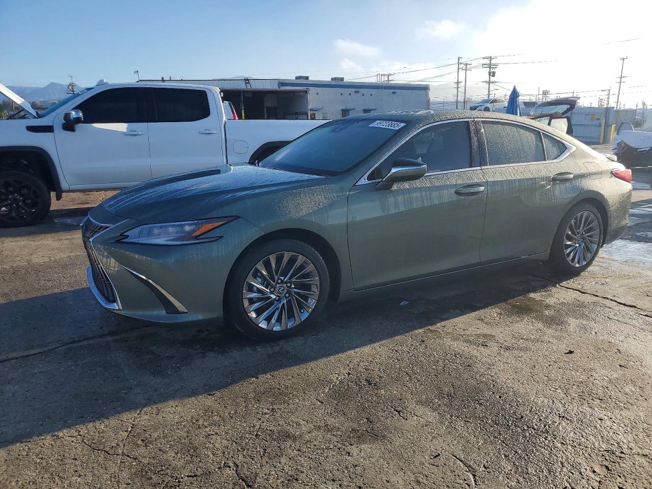LEXUS ES 2025