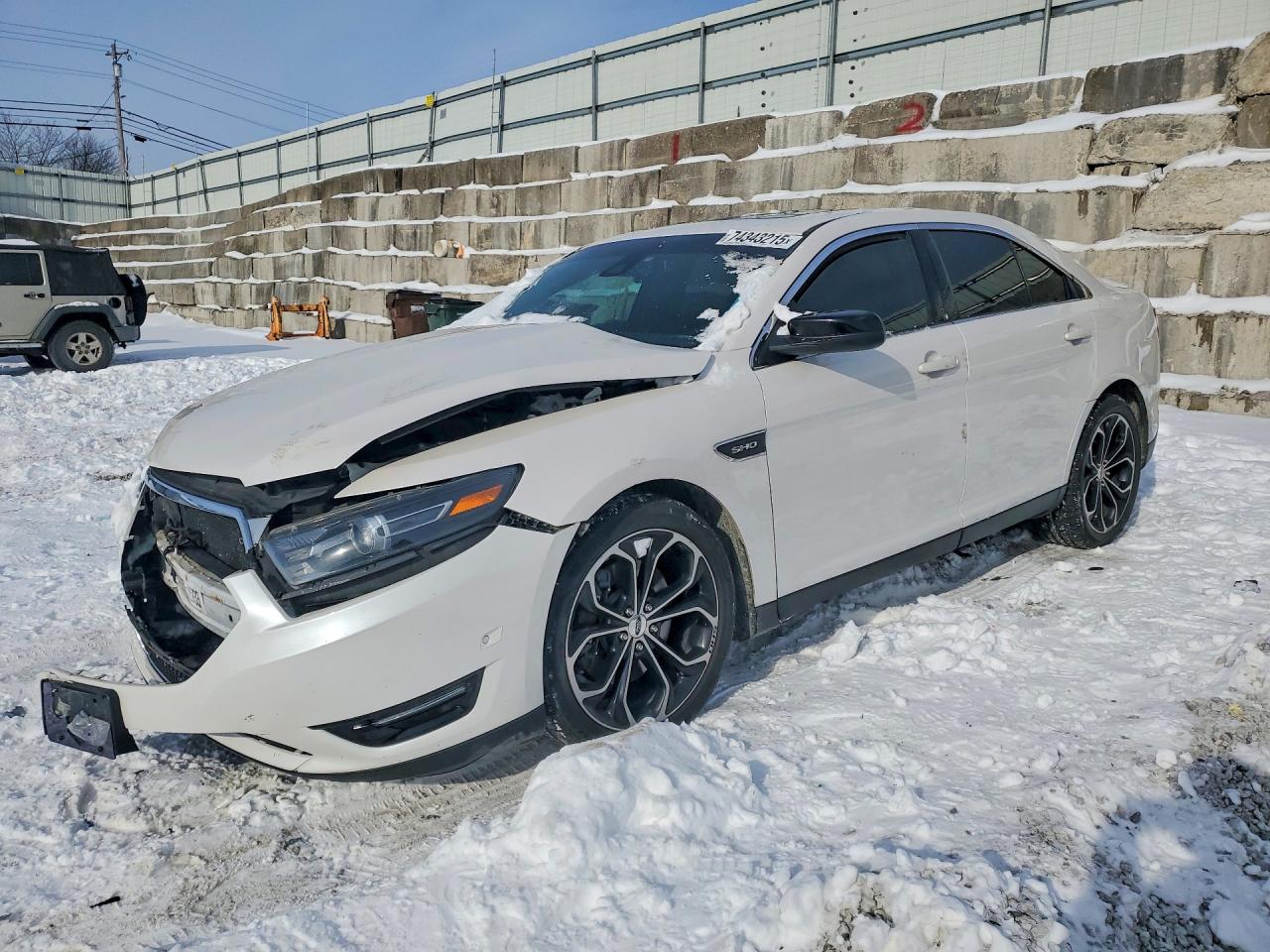 FORD TAURUS 2015