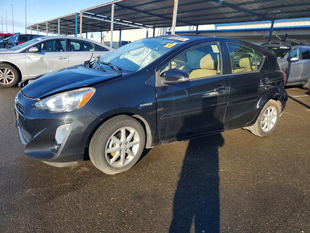 TOYOTA PRIUS C 2015
