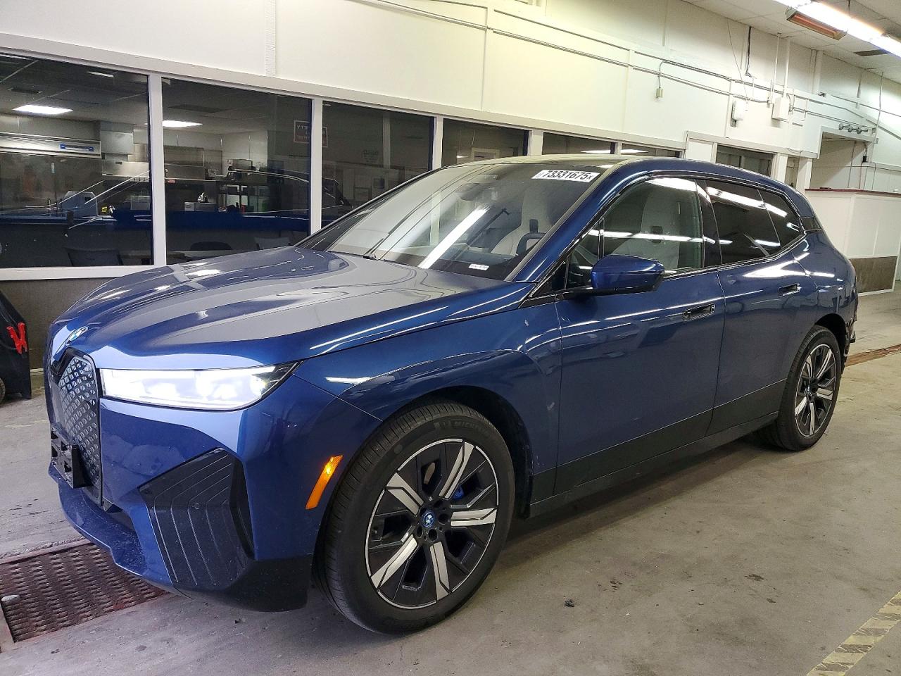 BMW IX XDRIVE5 2024