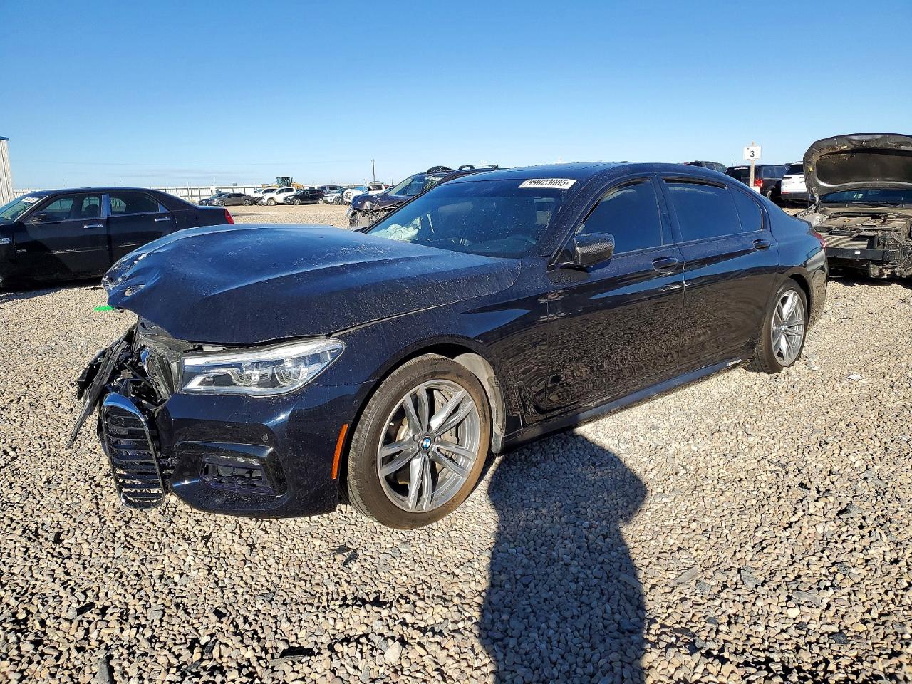 BMW 750 2018