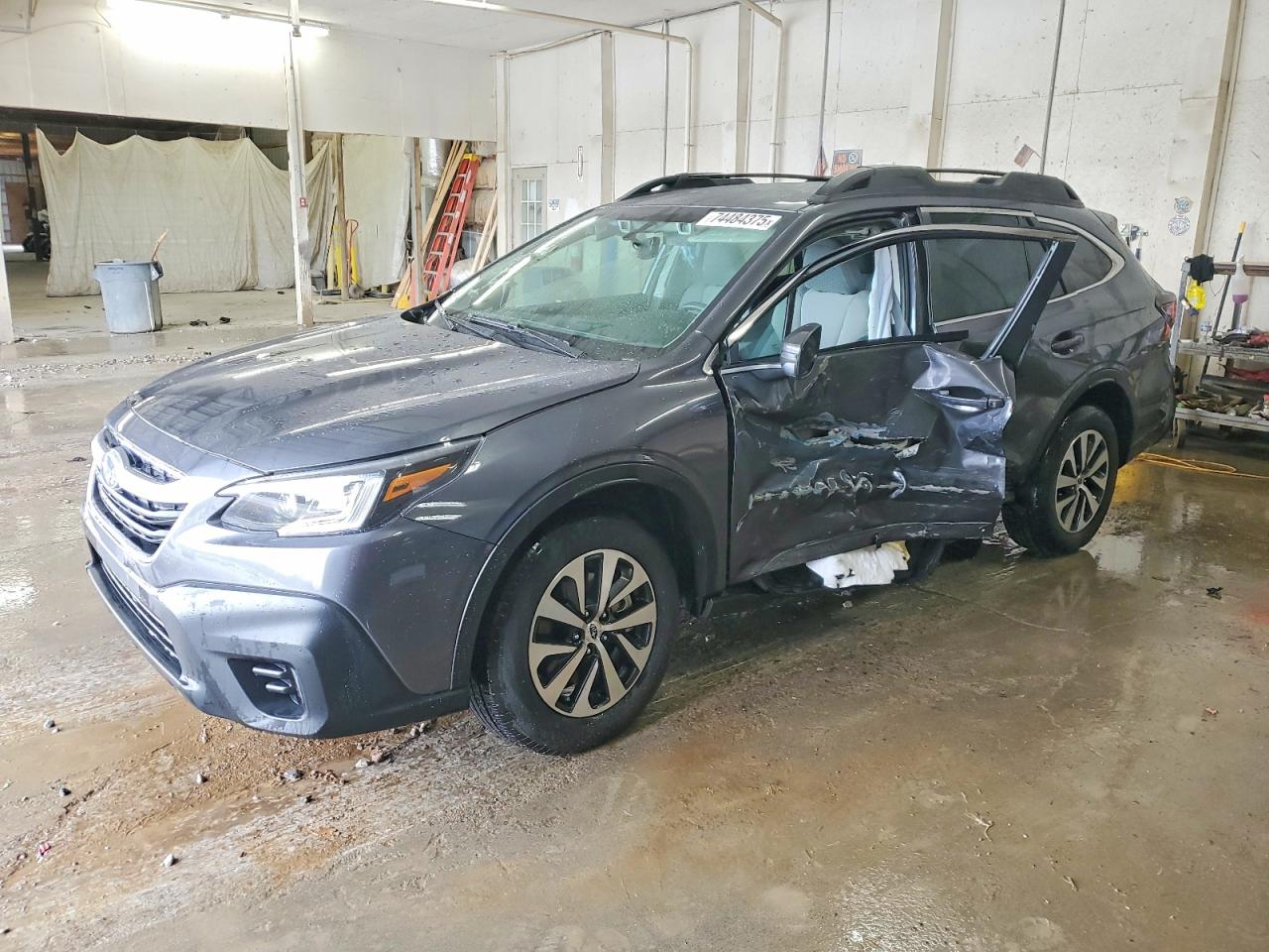 SUBARU OUTBACK 2022