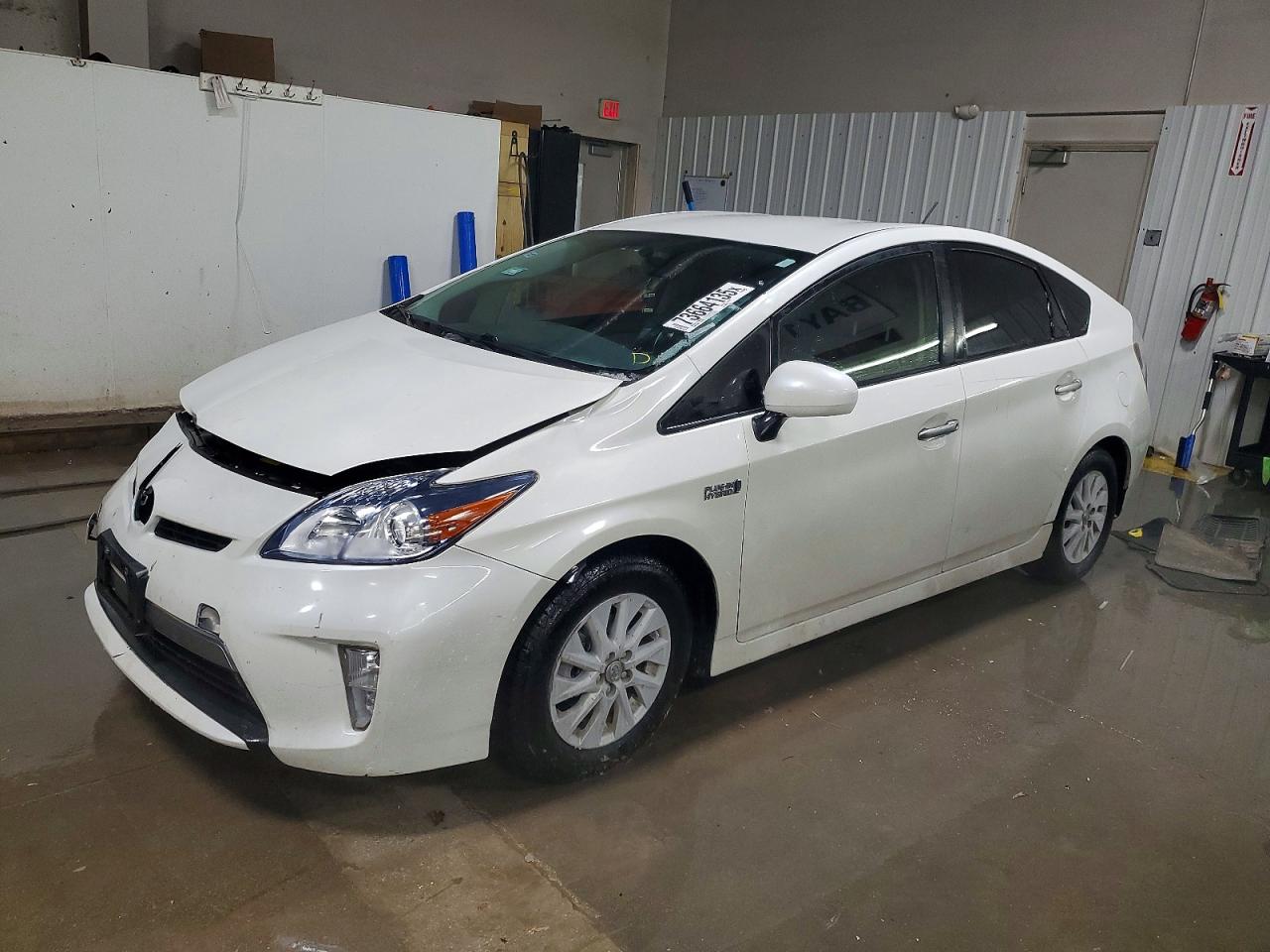 TOYOTA PRIUS PLUG-IN HYBRID 2015