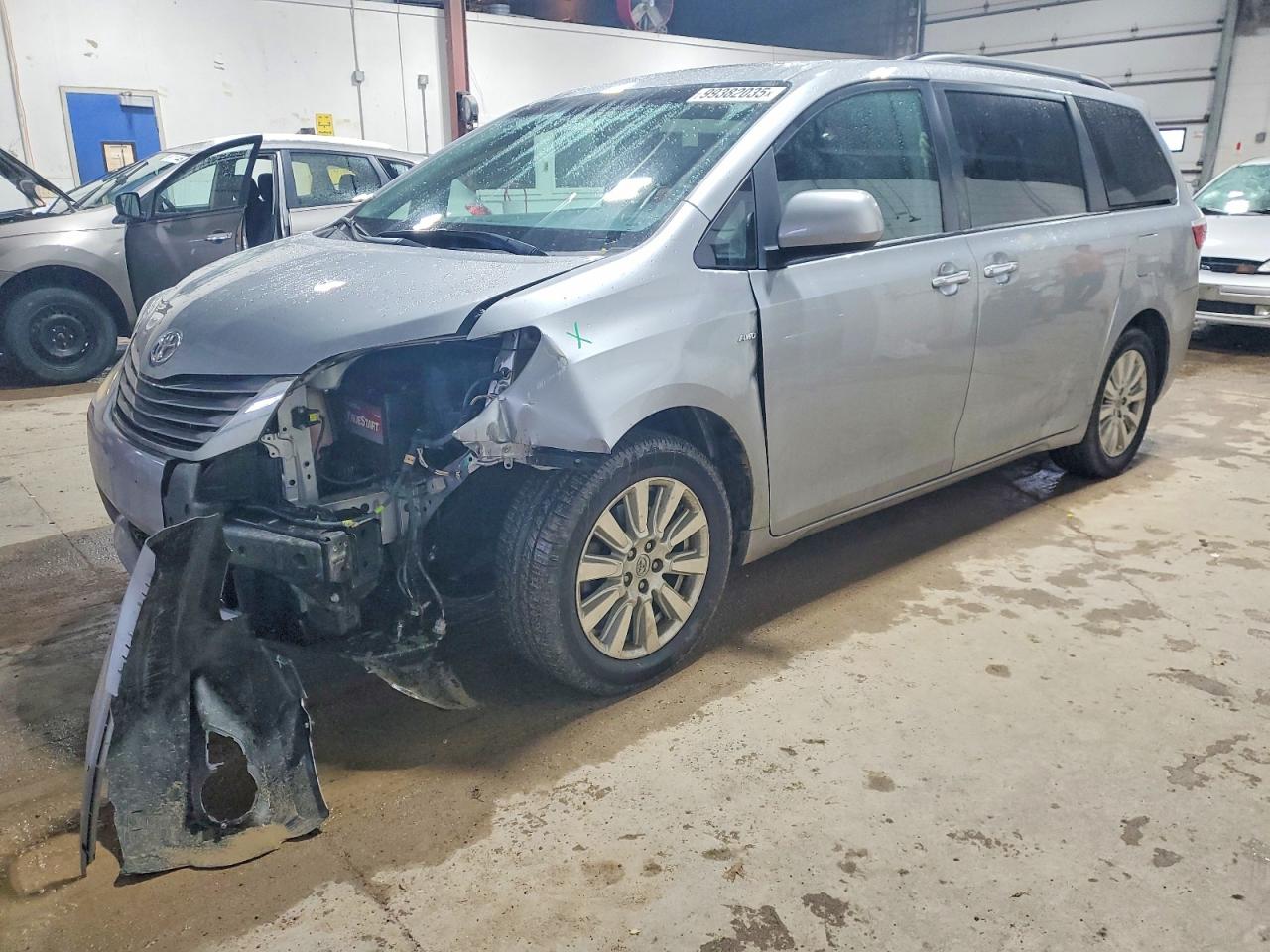 TOYOTA SIENNA 2017