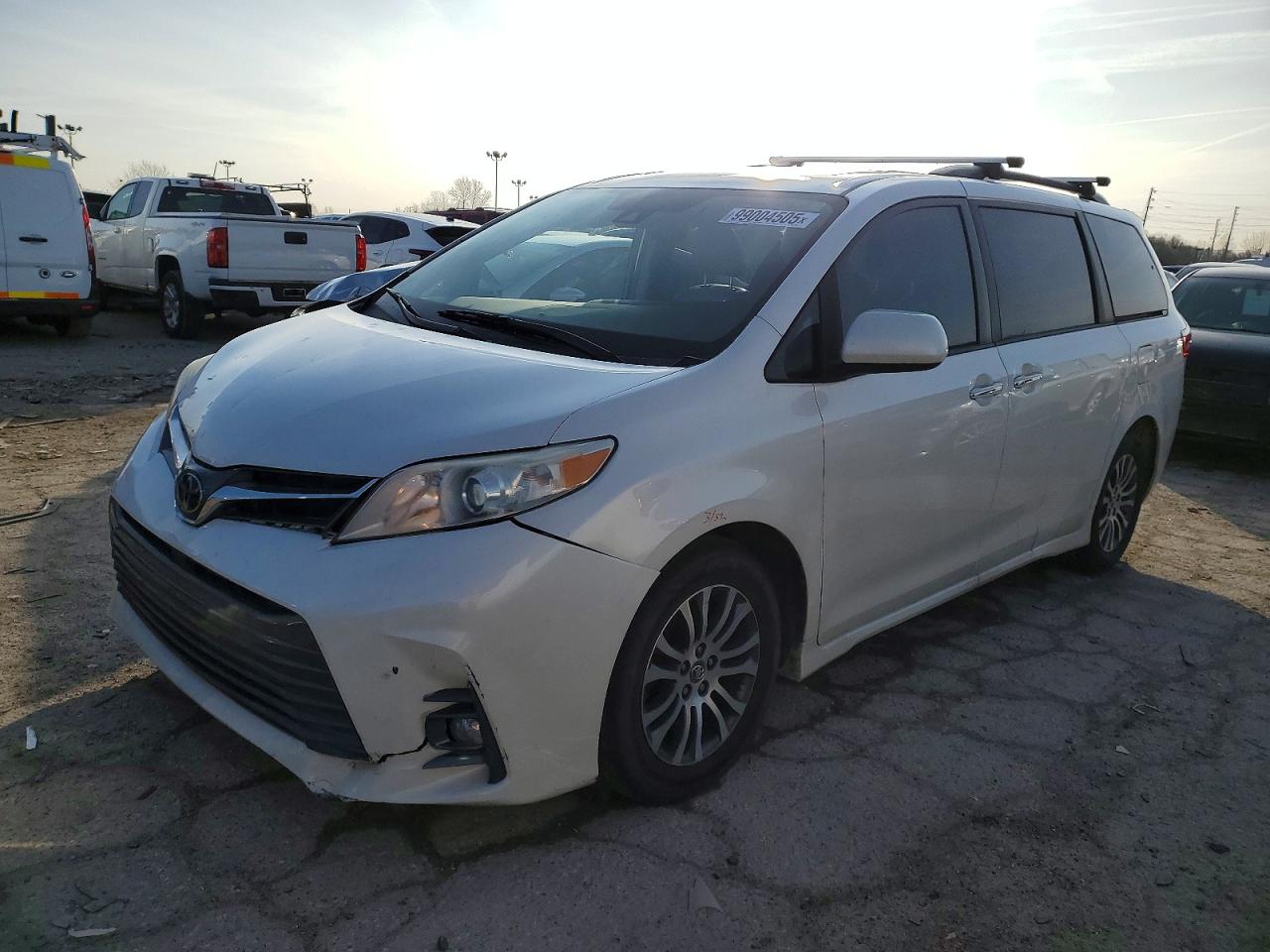 TOYOTA SIENNA 2018