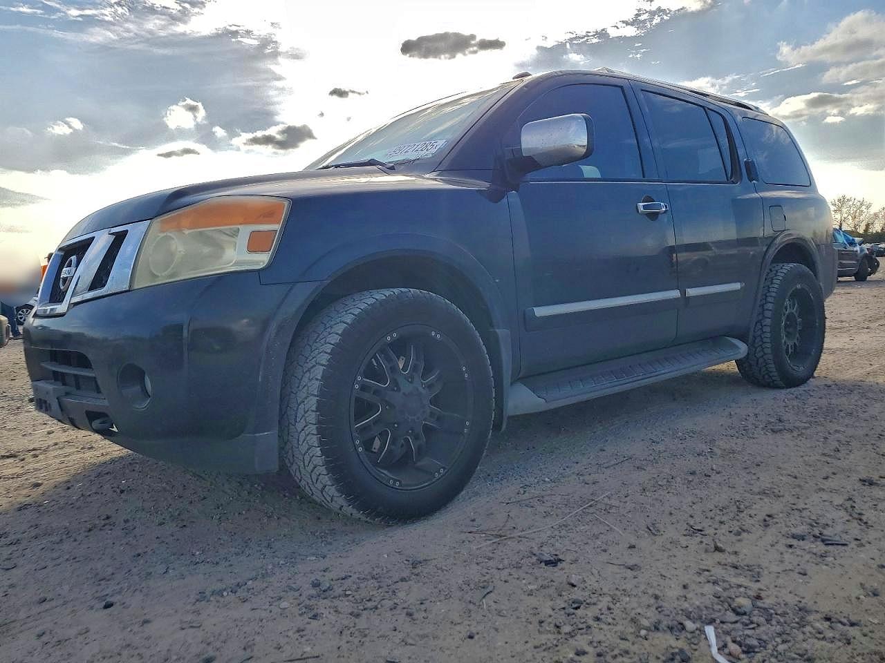 NISSAN ARMADA SV 2013
