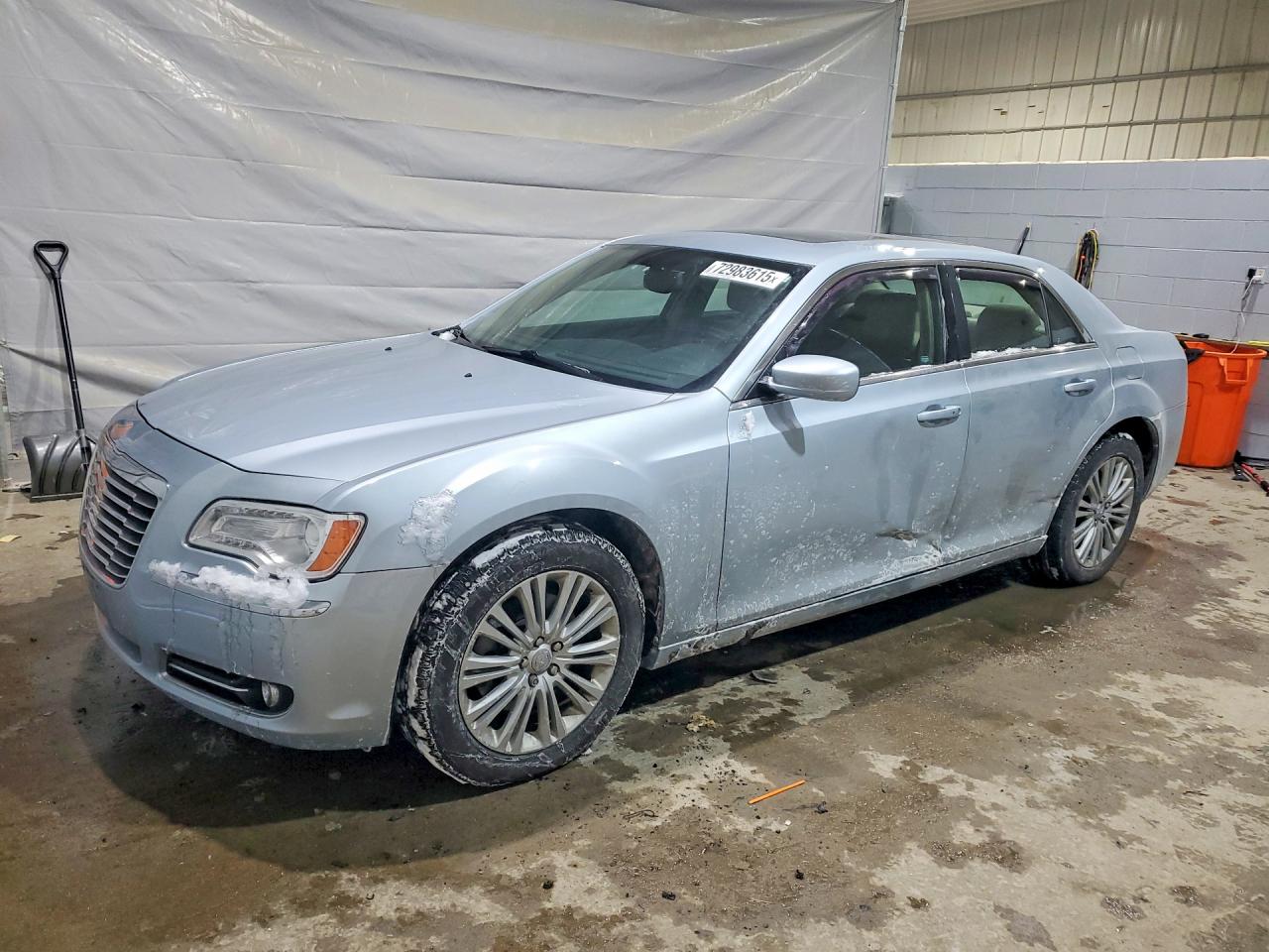 CHRYSLER 300 2013