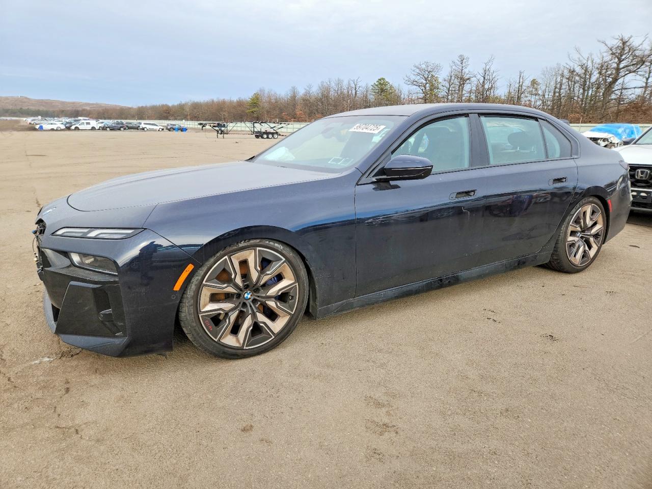 BMW 760 2024